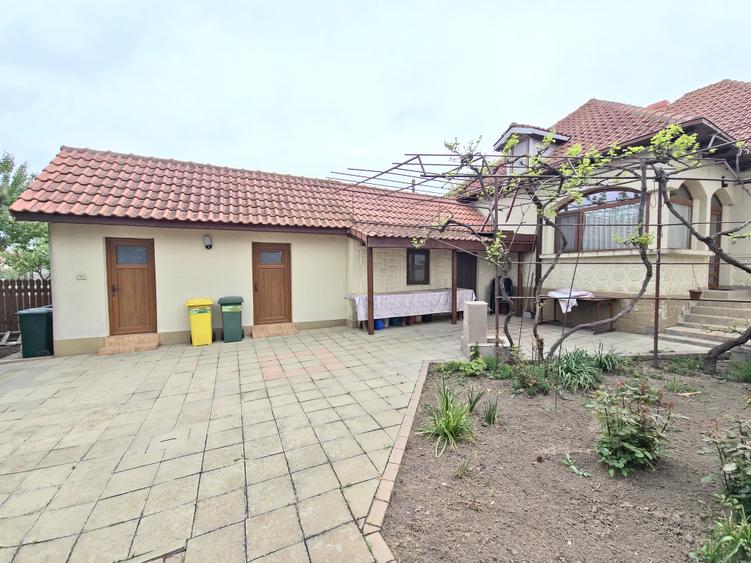 Casă elegantă complet renovată, 4 camere, 2 corpuri – Kogălniceanu - 16