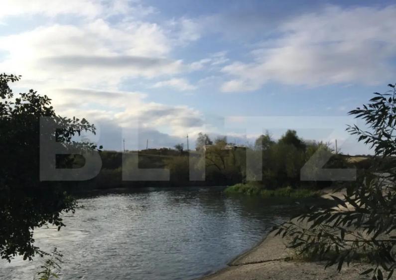 Teren cu poten?ial turistic si energetic - 25.383 mp Ch - 5