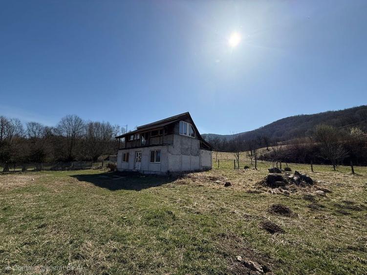 Casa cu mansarda - 1