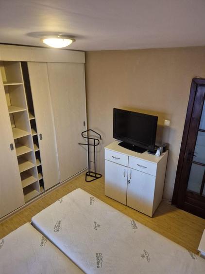 Inchiriez apartament 3 camere zona Lipovei - 8