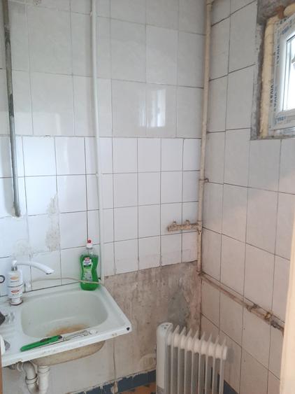 Toporasi-Branistari, sector 5, garsoniera-etaj 1 din P+4, bloc civilizat - 5