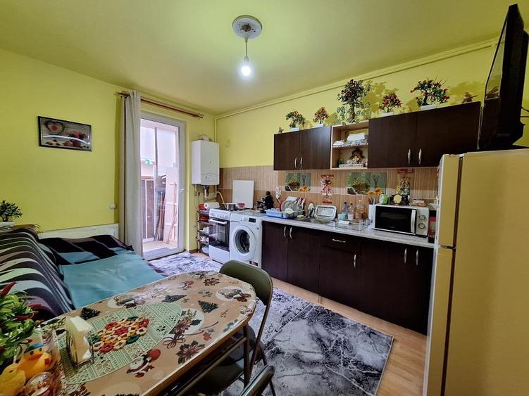 Apartament cu o camera decomandat, balcon, zona Eroilor - 1