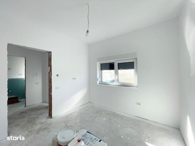 Duplex 4 camere despartit prin scara Central Mosnita Veche - 8