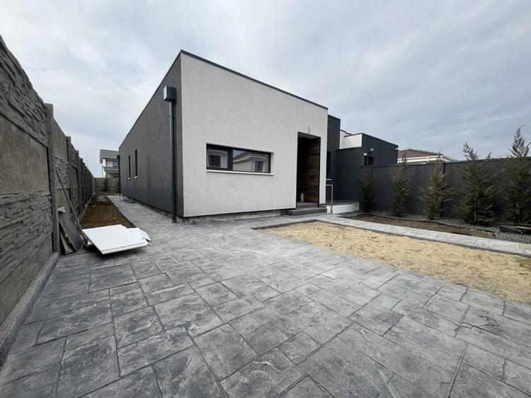 Duplex 3 camere, 90mp utili, 350mp teren, situat in Mosnita Veche - 1