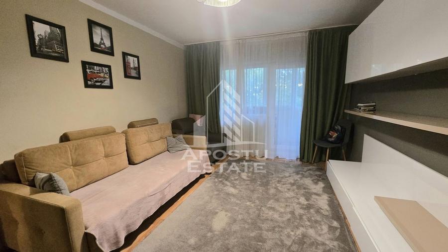 Apartament cu 4 camere, 2 bai, 3 balcoane, etaj intermediar, Aradului - 3