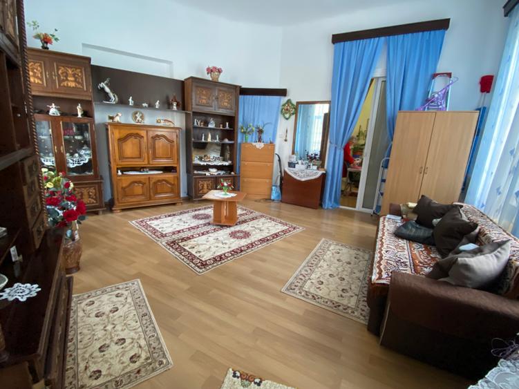 Armeneasca, apart 5 cam 180 mp - 1