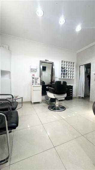 Spatiu ideal pentru afacerea ta  Tomis 3, parter bloc, pretabil pt mai multe ac - 4