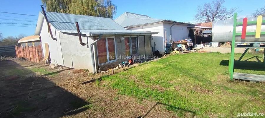 Vand Spatiu comercial + 2000 mp