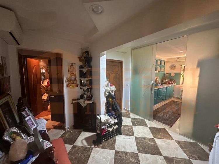 Apartament 4 camere, situat in Poarta 6 - 2