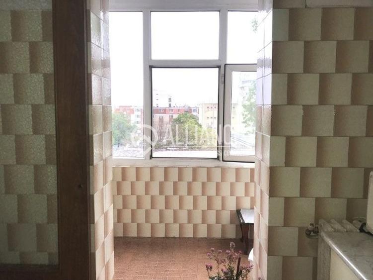 GARA-ABATOR- Apartament de 3 camere foarte spatios si luminos! - 8