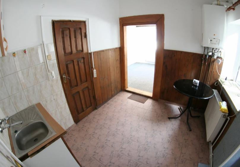 Apartament cu 2 camere decomandat în Brașovul Vechi
