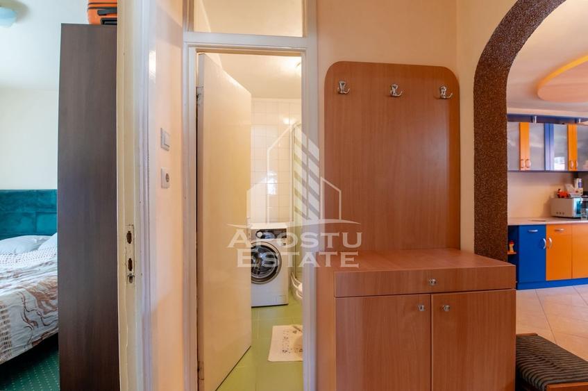 Apartament cu 3 camere,  doua bai , centrala termica , decomandat - 8