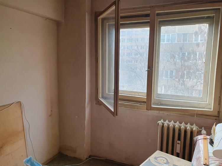 Drumul Taberei, Valea Ialomitei, vanzare 3 camere dec., 4/10, bl. '78 - 6