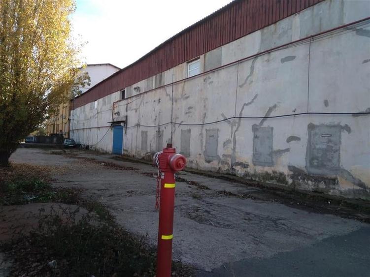 Spatiu depozitare - 650 mp - parcare platforma betonat - 10