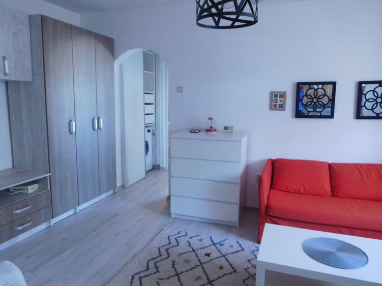 chirie apartament 2 camere - 1