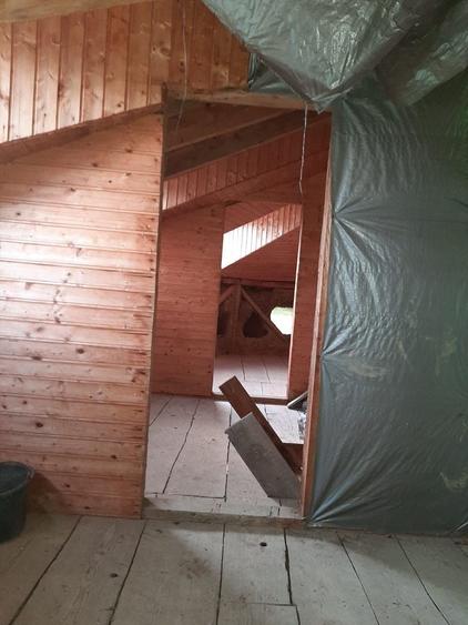 Proprietate pe Valea Vâlsanului – Cabane din lemn + Casă ecologică COB - 16