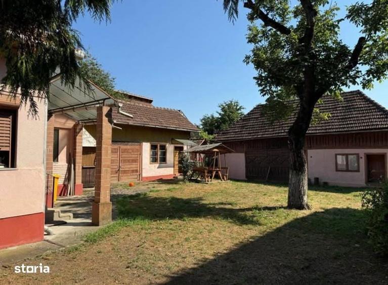 Casa si teren de vanzare zona centrala - oras Seini - 4