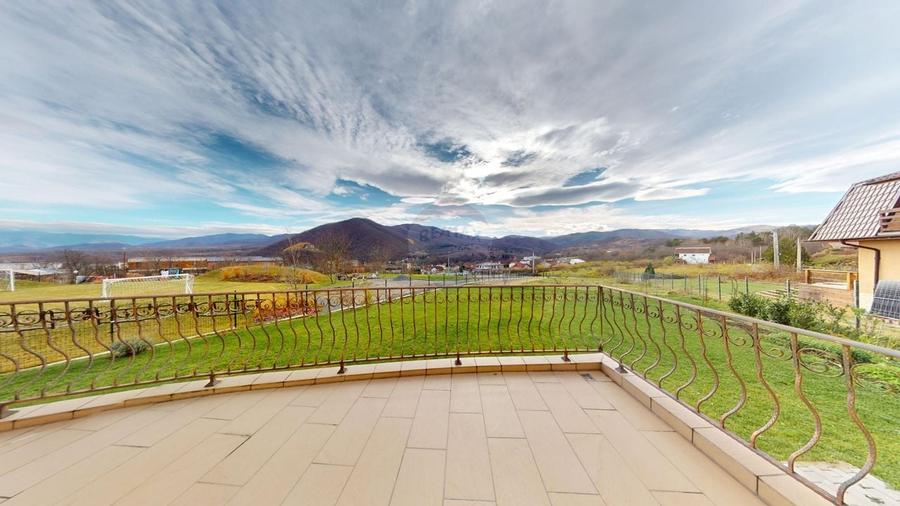 Casă / Vilă de Lux cu 5 camere de vânzare - 13