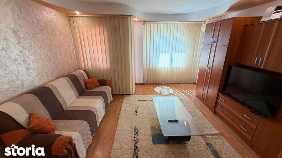 Apartament cu 2 camere decomandat în Calea București
