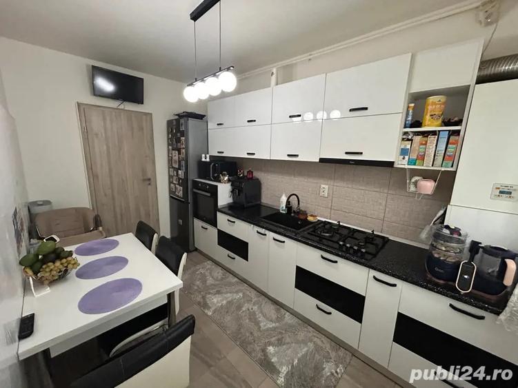 Apartament cu doua camere de vanzare Aparatorii Patriei - 3