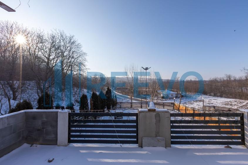 Proprietate cu casa si spatiu comercial+teren 4060 mp Bahna - 38