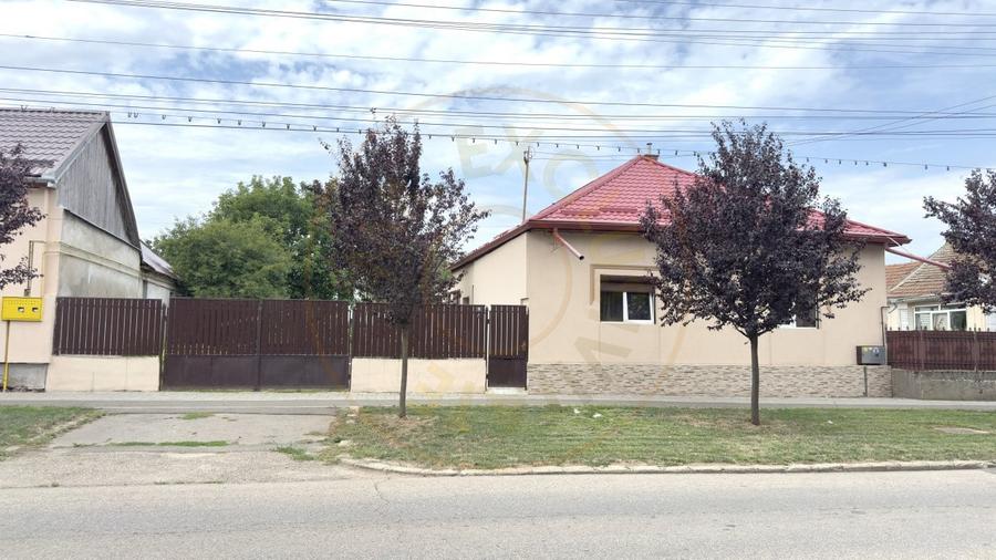 Casa 4 camere, Teren 3.489 mp Str.Petofi Șandor Nr.99 - Carei - 1