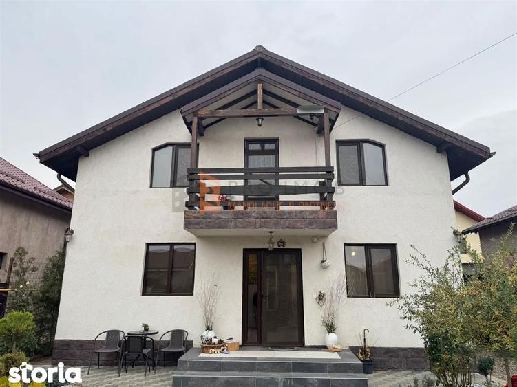 Casă cu 5 camere decomandat cu Teren 299 Mp în Central