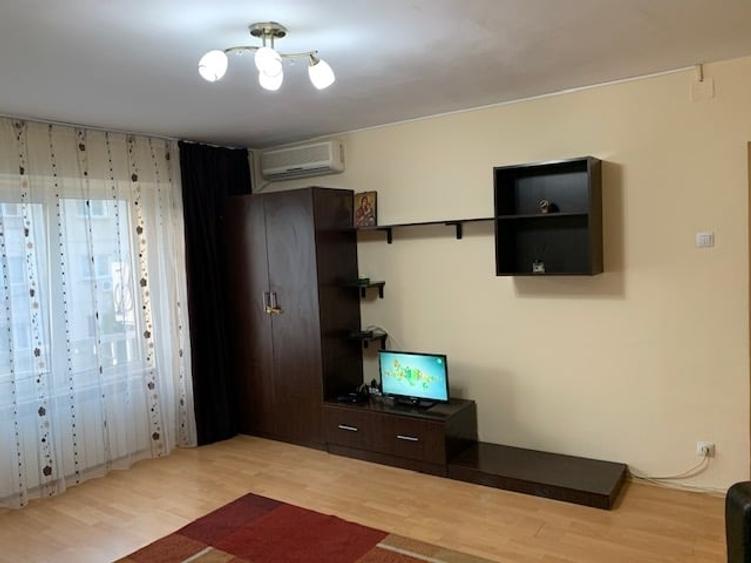 Garsonieră decomandată, mobilată în Vitan