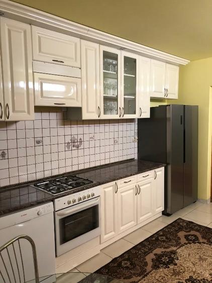 Casă individuală cu 5 camere cu Canalizare în Nord-Vest