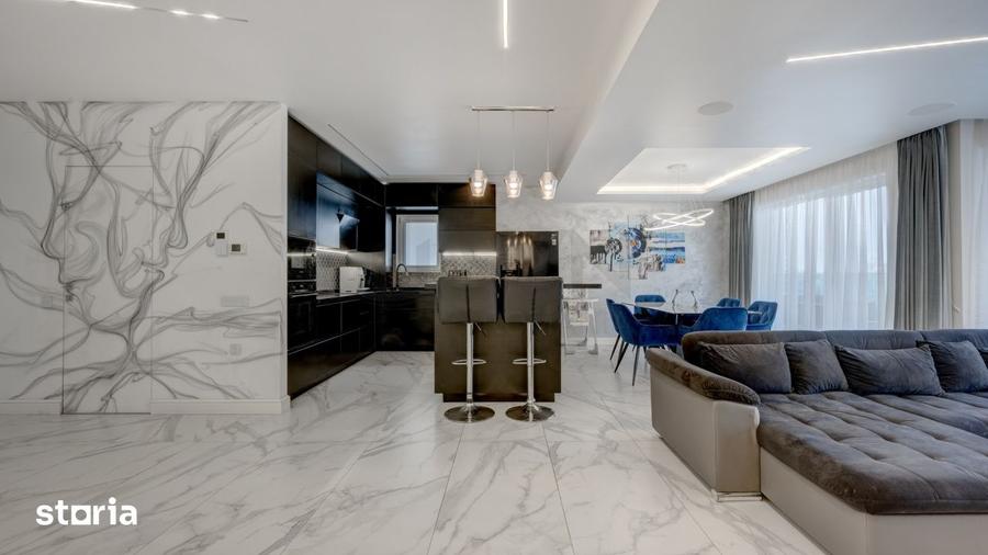 Apartament cu 4 camere, mobilat în Tei