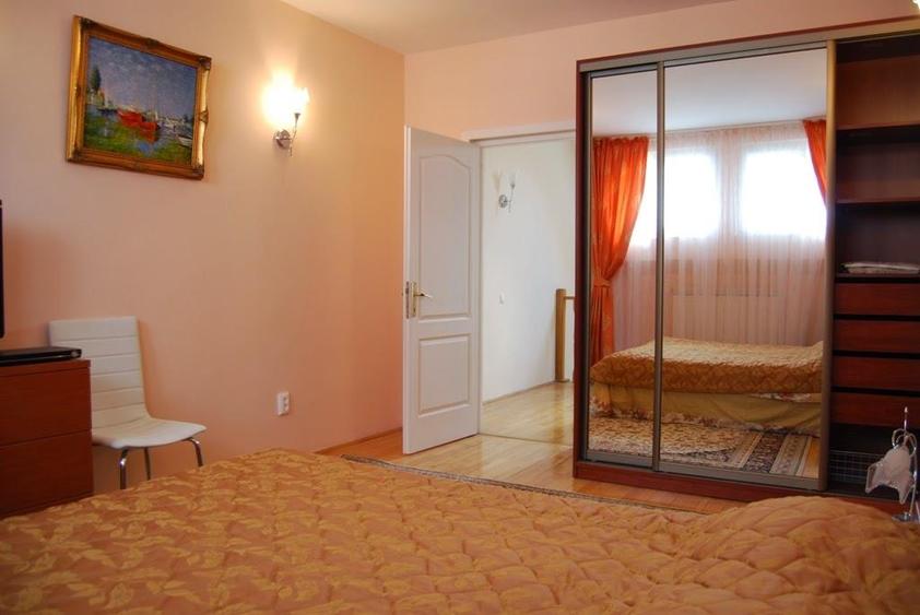 Casă cu 5 camere cu Teren 770 Mp în Pipera