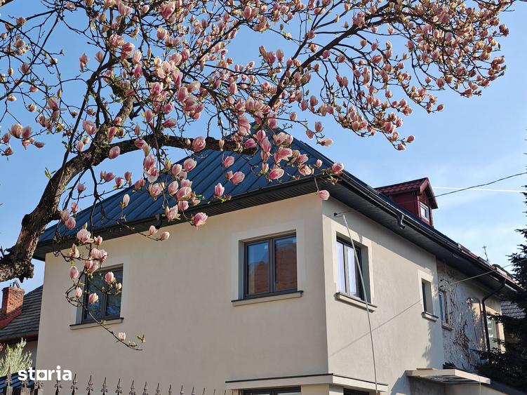 Casă cu 5 camere cu Teren 209 Mp în Tei