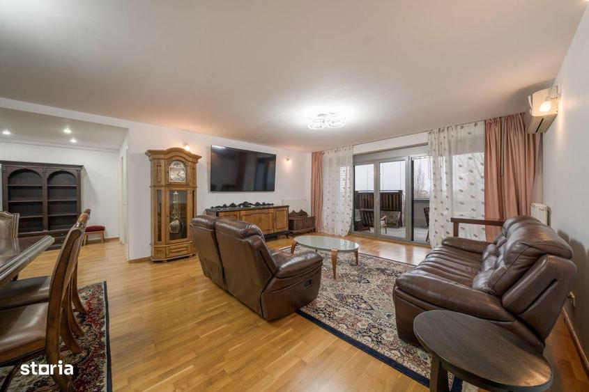 Apartament cu 3 camere semidecomandat, mobilat în Nordului