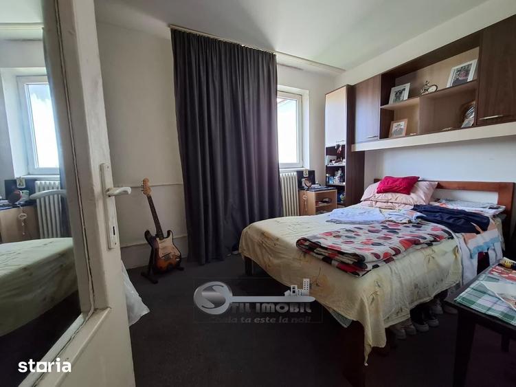 Apartament cu 2 camere în Podu Roș