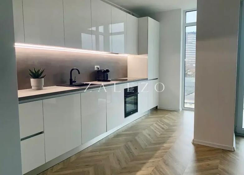 Apartament cu 2 camere decomandat, mobilat în Central