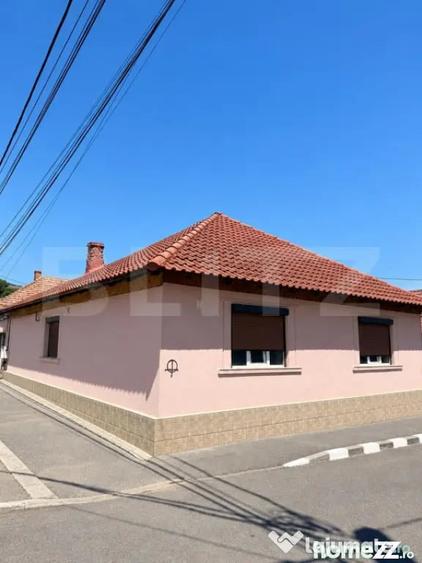 Casă cu 3 camere cu Teren 250 Mp în Central