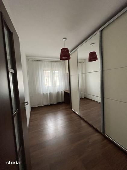 Apartament cu 3 camere în Lipovei
