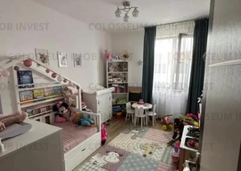 Apartament 3 camere, decomandat - zona Tractorul - 4