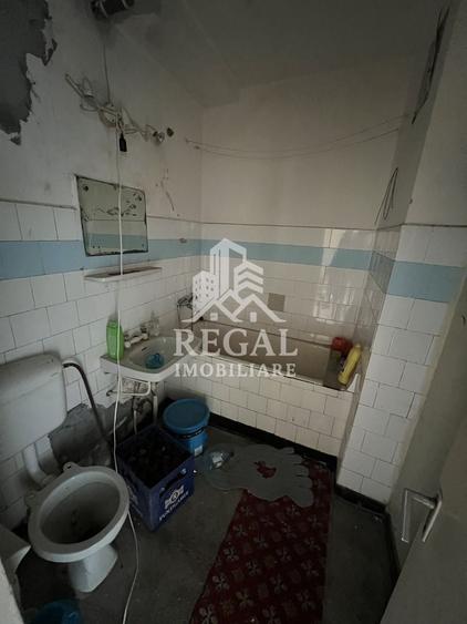Apartament de vanzare 2 camere, in zona Micro 3 - 5