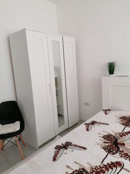 Inchiriez garsoniera Militari Residence LUX - 1