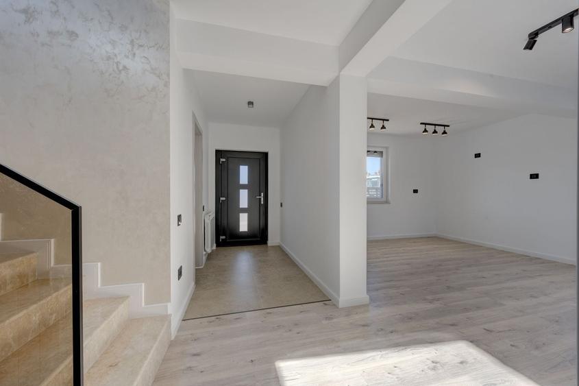 CASA TIPLA, Racordata! Cu un DORMITOR la PARTER ! Domnești! - 5