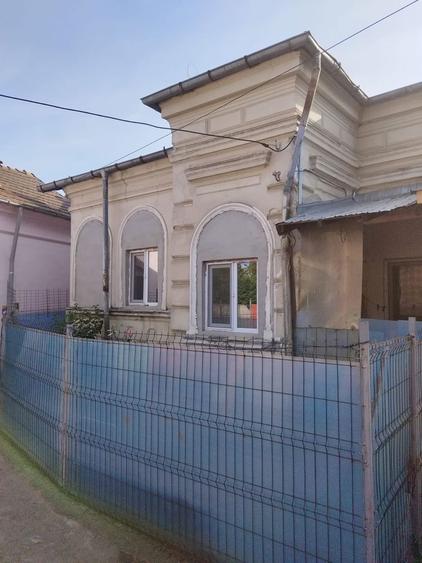 Casa de vanzare in Rosiori De Vede - 1