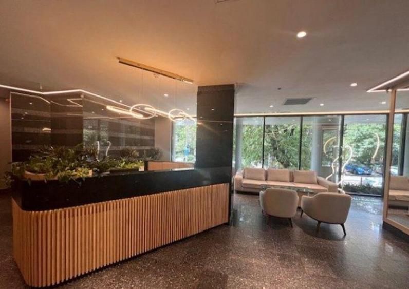 Spatiu stradal cu trafic intens - 2