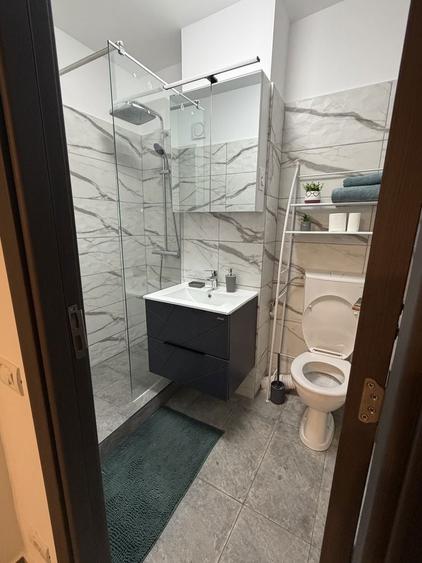 Proprietar INCHIRIEZ APARTAMENT 2 CAMERE prima inchiriere - 8