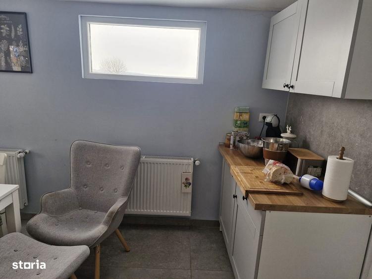 Casa cu mansarda ?i curte, 4 camere, 90.000 EUR - 13