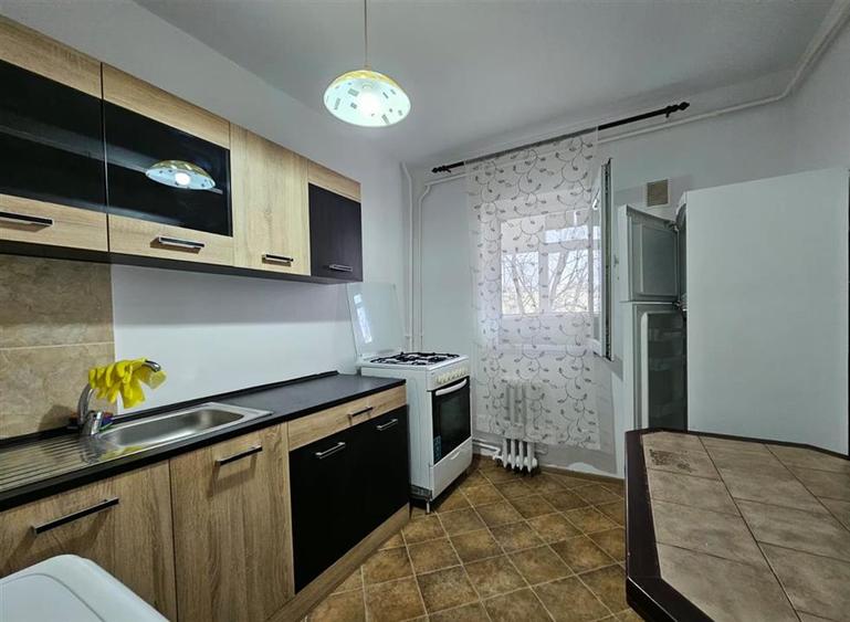 Apartament cu o camera str Egalitatii Nicolina 1 - 3