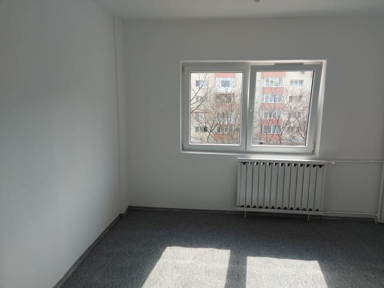 Vitan Mall strada Rarau - 8