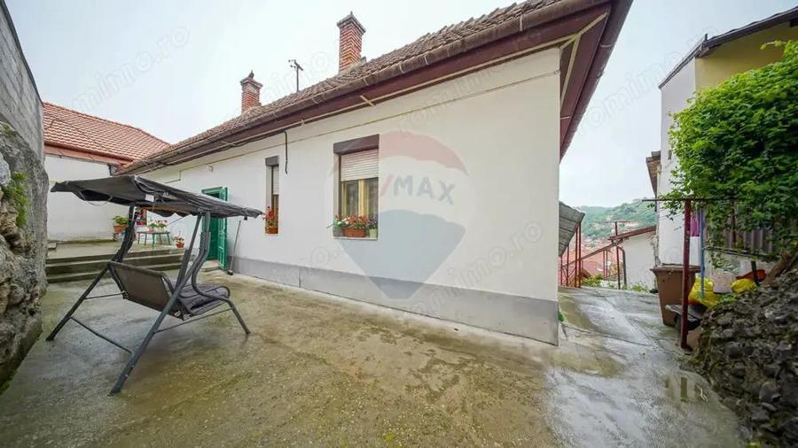 Casa / Vila cu 5 camere de vanzare in zona Schei, Cotun 9 - 2