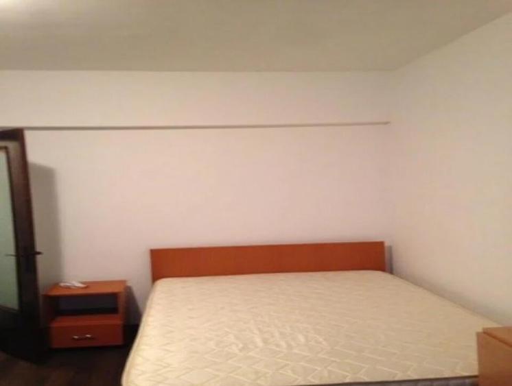 1 camera in zona Centrala - 2