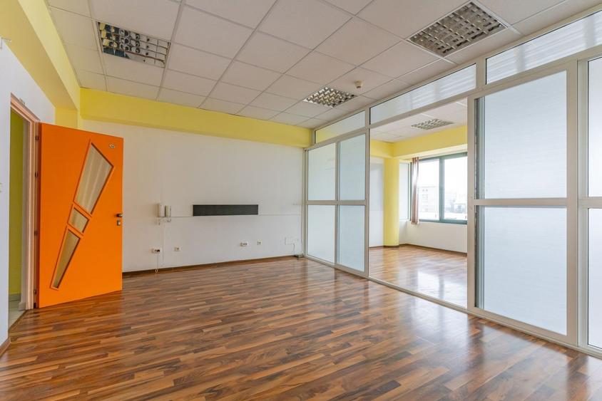 Spațiu birou individual în Brașov, Centru: 39 mp utili pe Strada N. Titulescu - 9